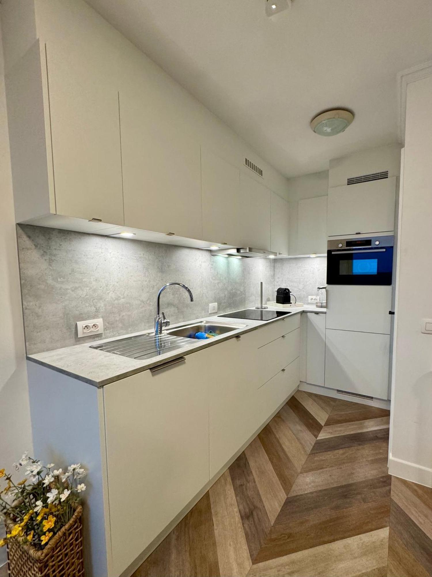 Cozy Panorama Flat By The Beach 克诺克－海斯特 外观 照片